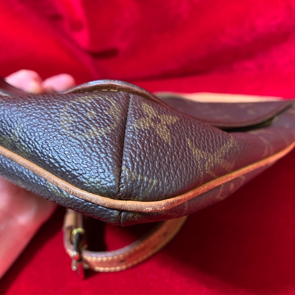 Authentic Louis Vuitton Salsa crossbody bag - Picture 10 of 11